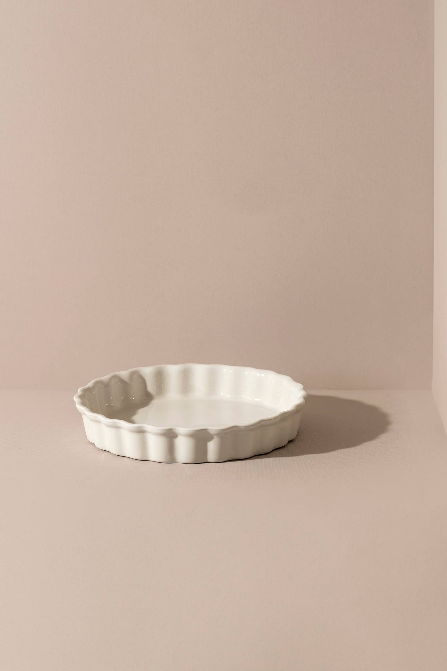 Handmade Rounded Stoneware Pie Dish | Oven to Table
