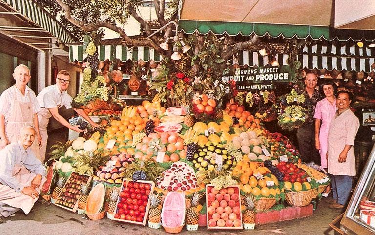 Postcard LA-353 Farmers Market, Hollywood